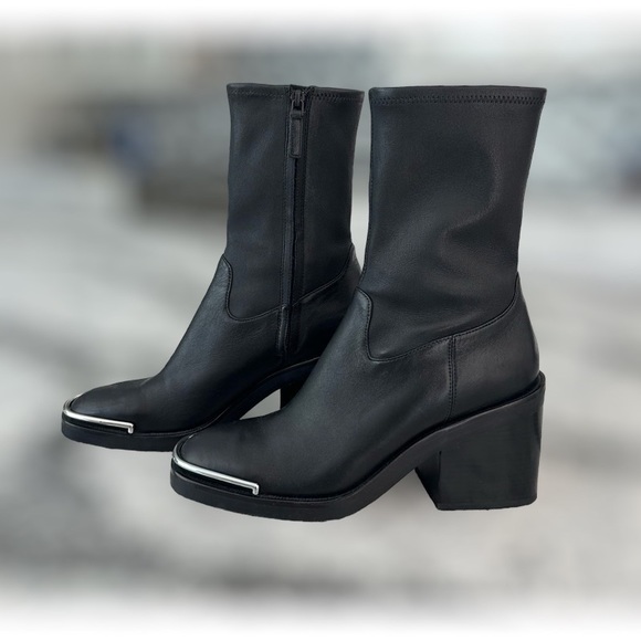 Alexander Wang Leather Ankle Boots. Size 38.5. - Picture 8 of 13
